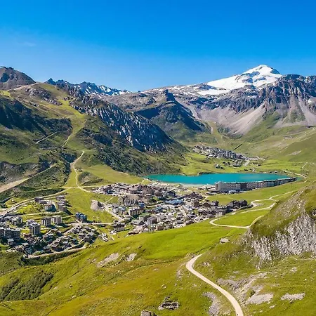Rond Point Des Pistes Acces Direct Funiculaire Expose Sud